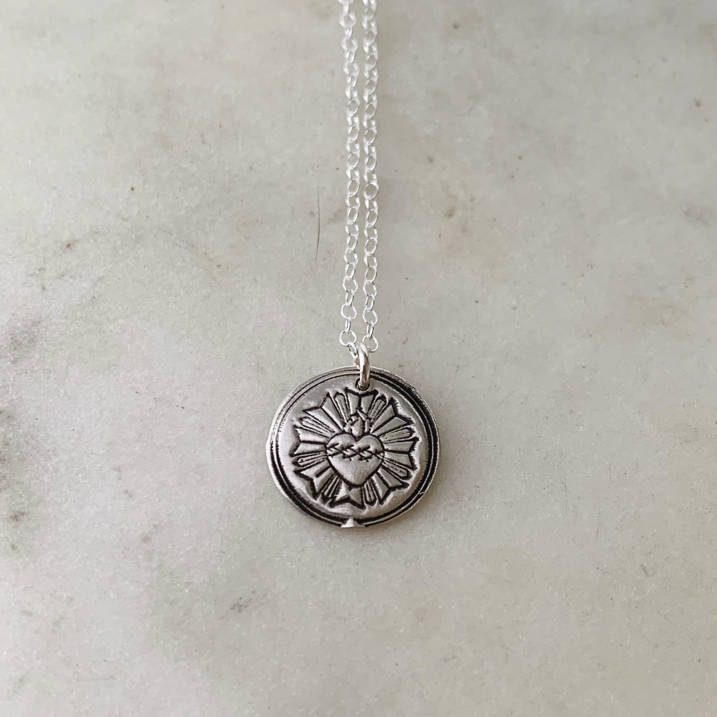 SACRED HEART PENDANT - Image 4