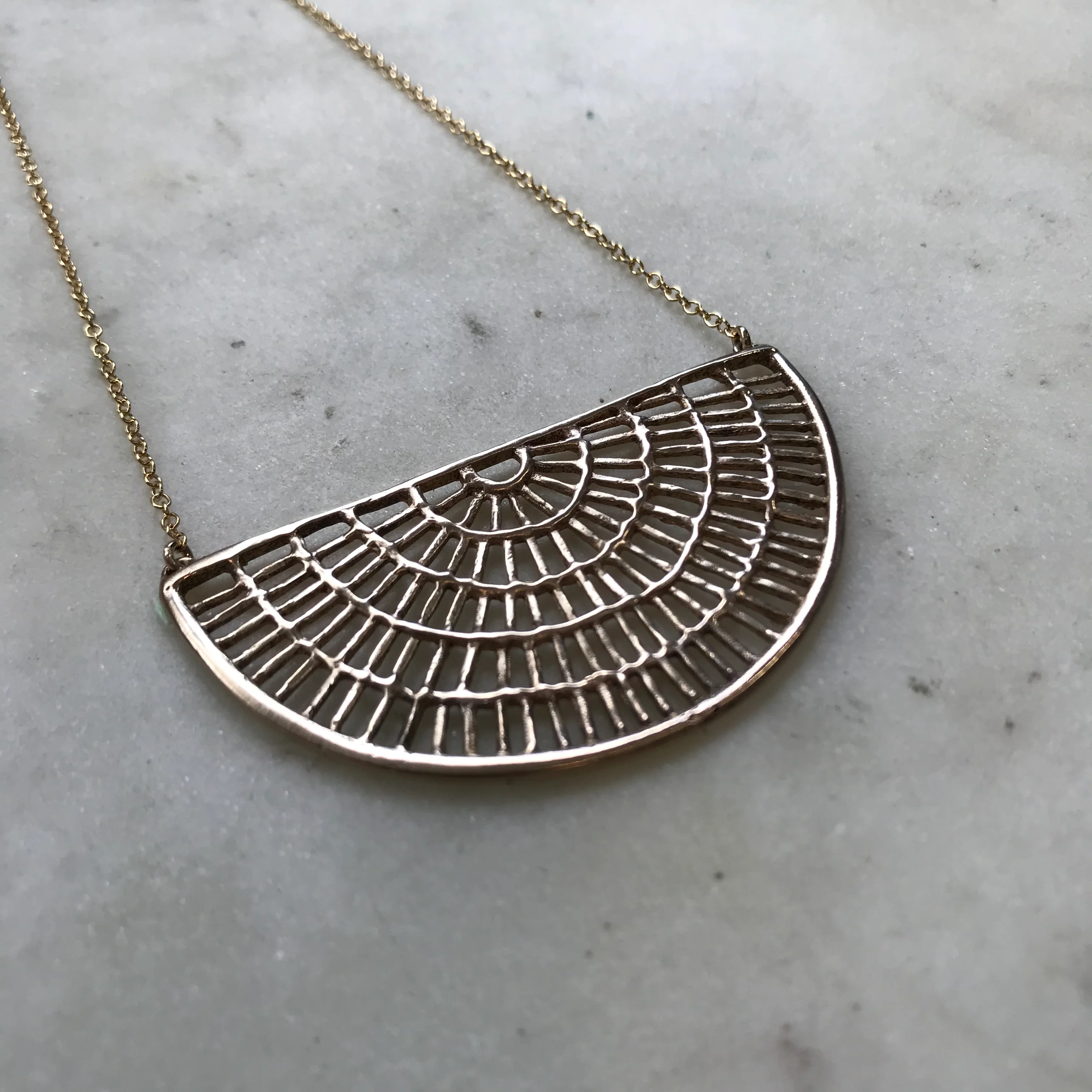 SHIMMERING SUN NECKLACE - Image 3