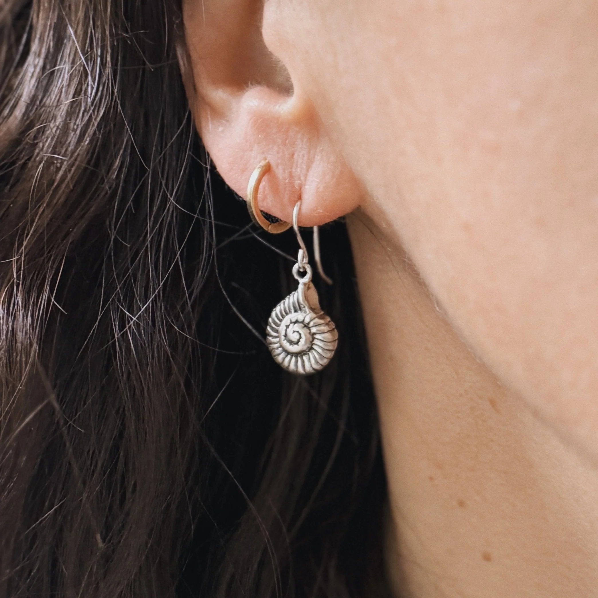 SNAIL EARRINGS - Image 7