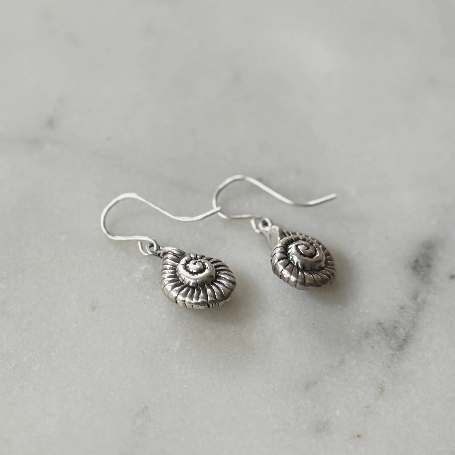 SNAIL EARRINGS - Image 8