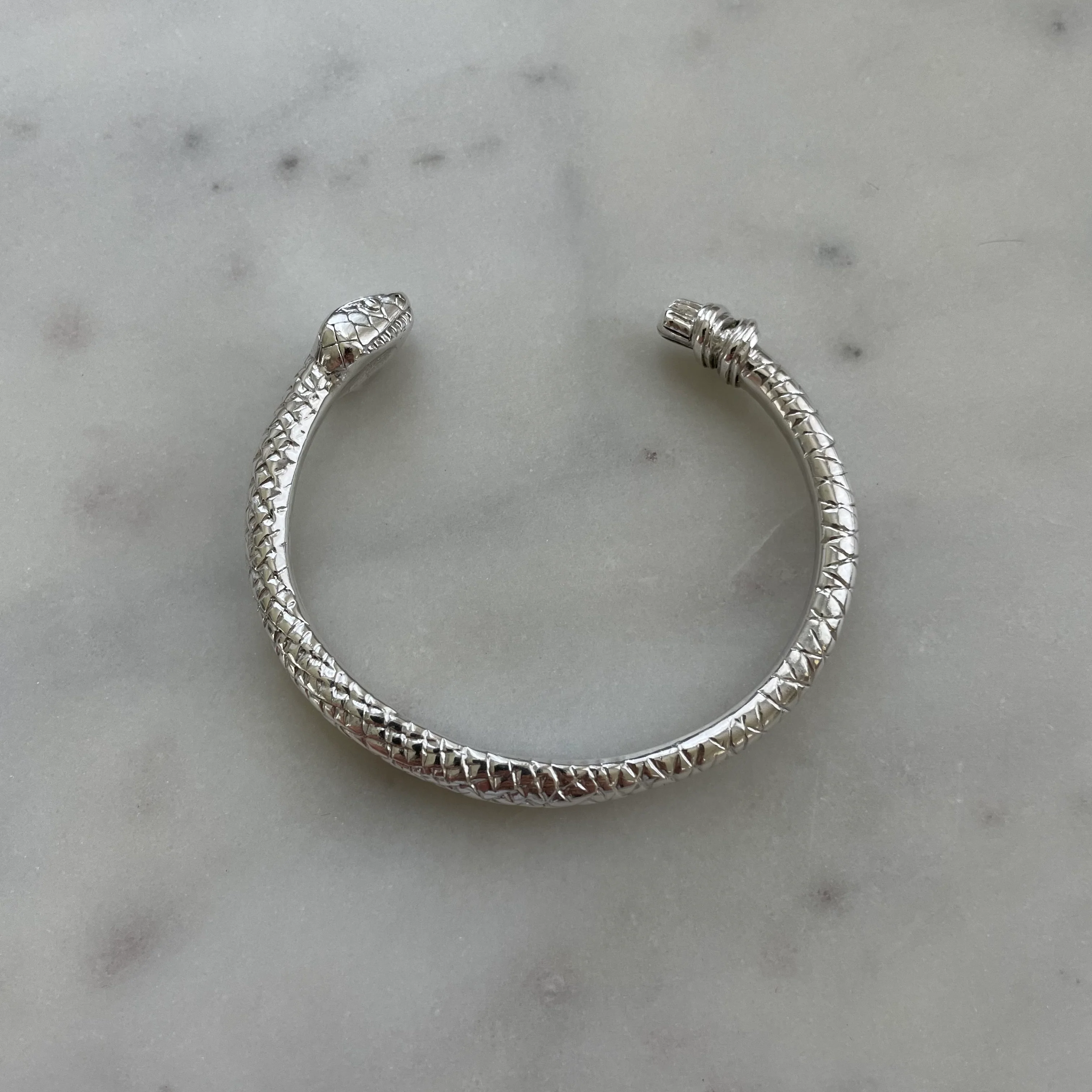 SNAKE-ROPE CUFF - Image 12