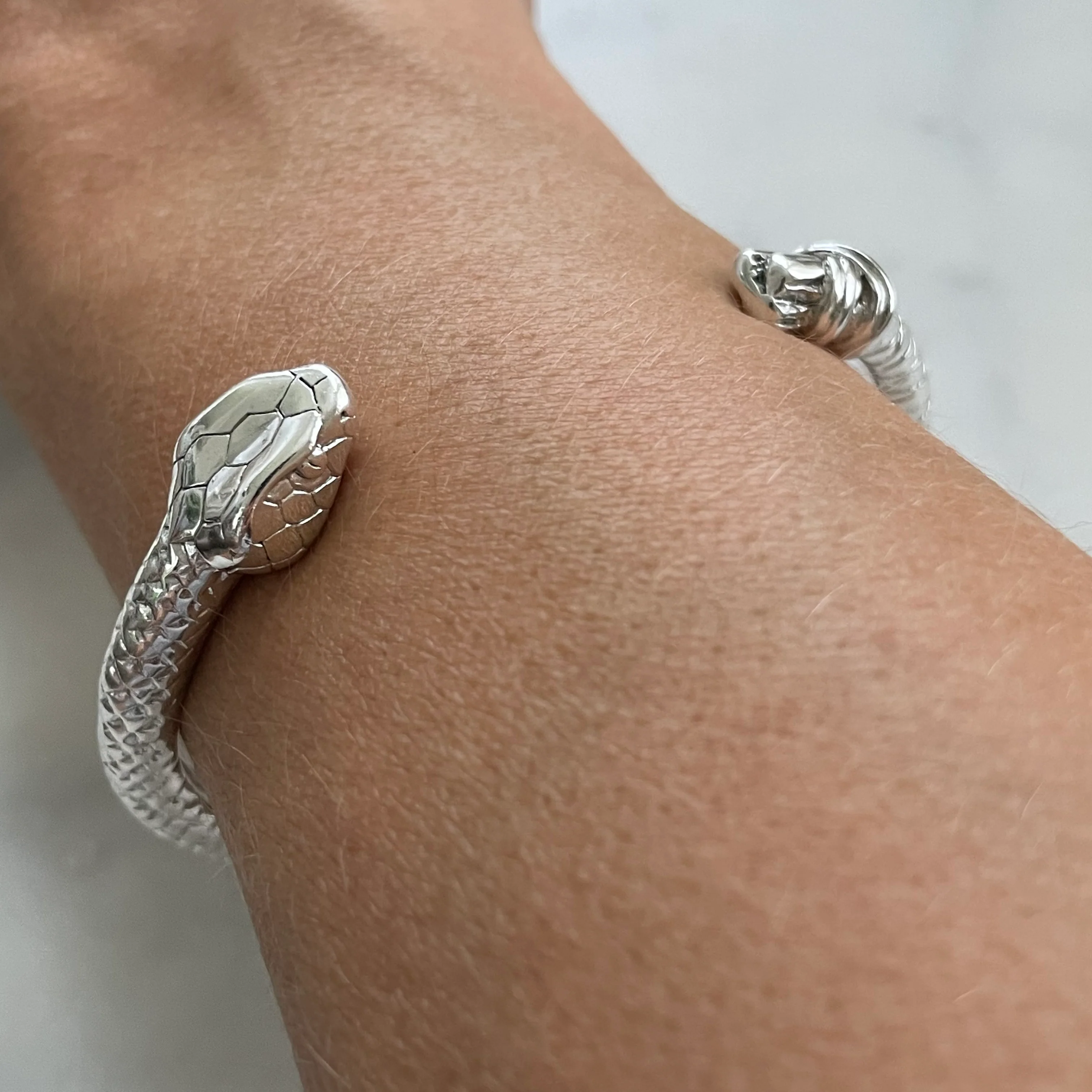 SNAKE-ROPE CUFF - Image 15