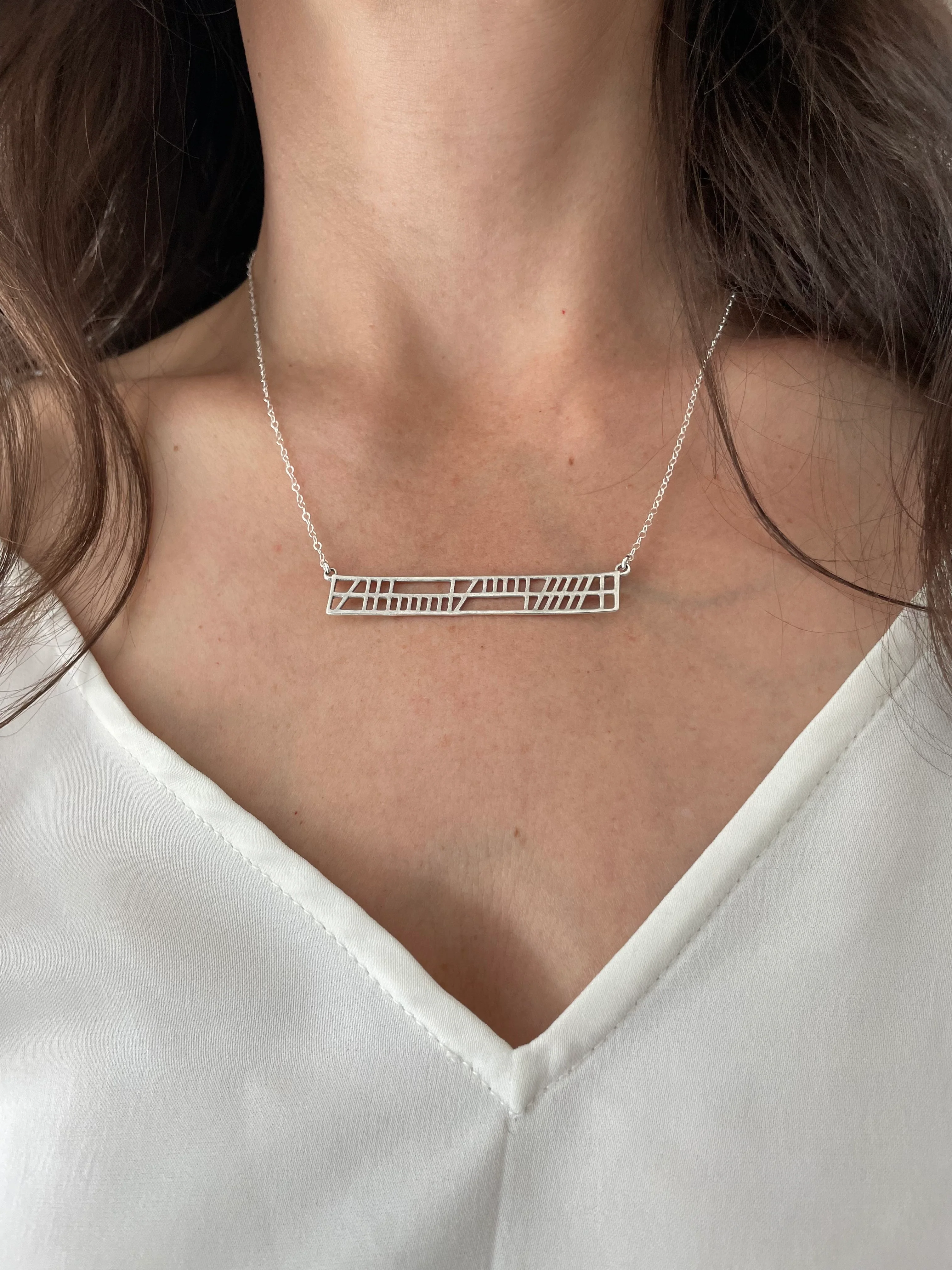 SOUL FRIEND BAR NECKLACE - Image 9