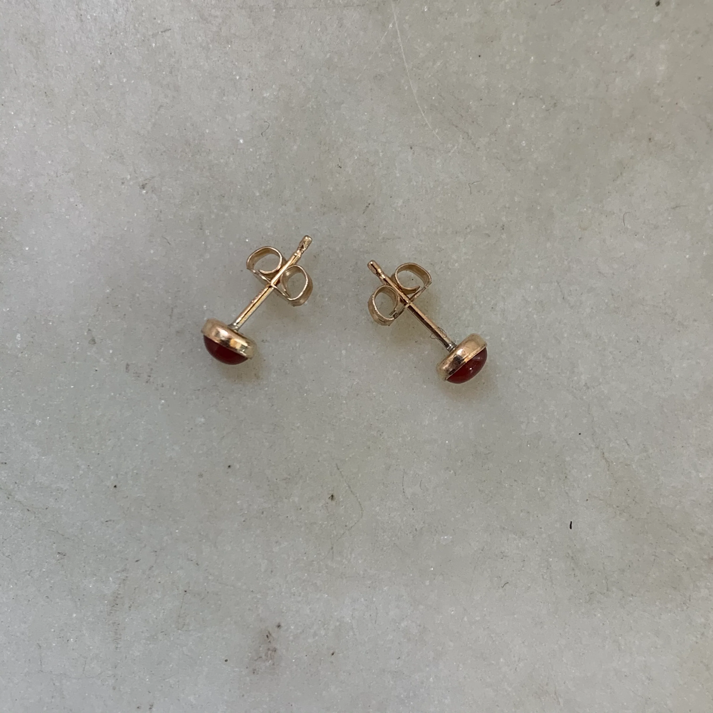 STUDS — CARNELIAN - Image 4