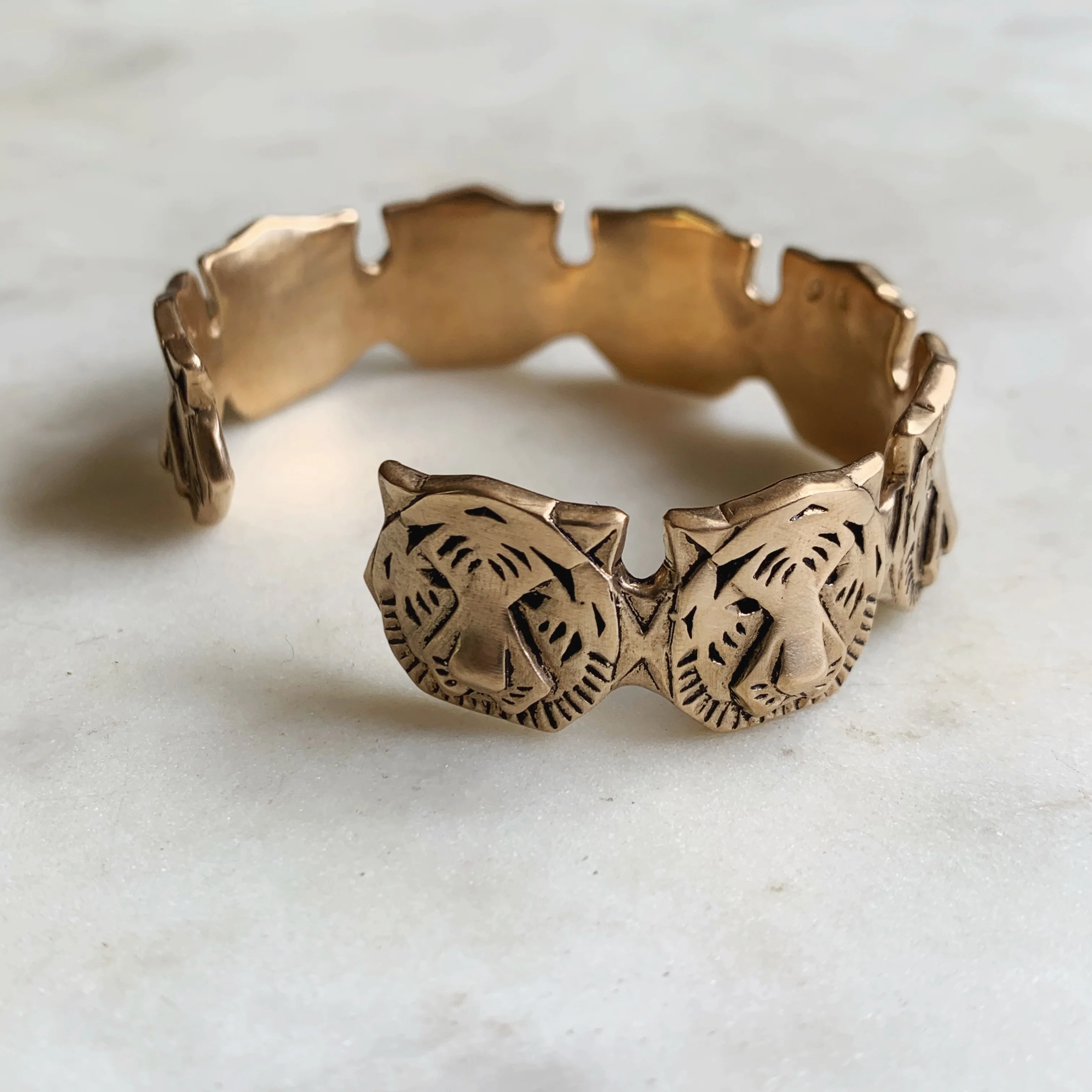 TIGER CUFF - Image 4