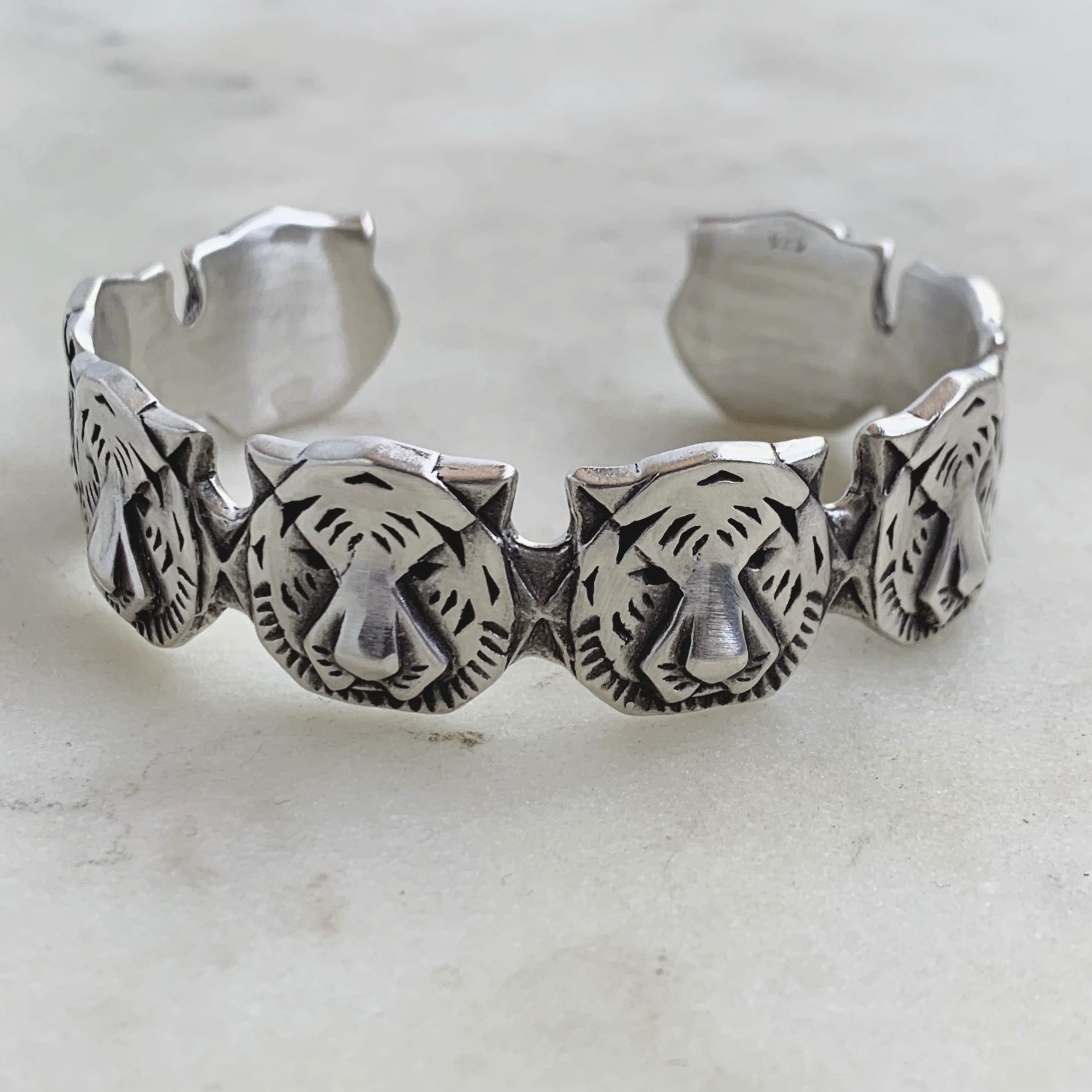 TIGER CUFF - Image 7