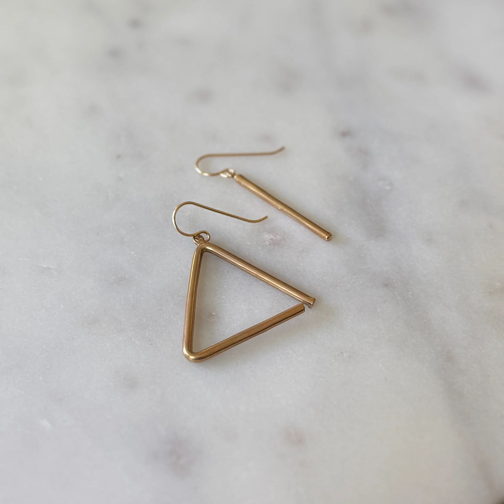 ARCHIVE — TRIANGLE EARRINGS - Image 4