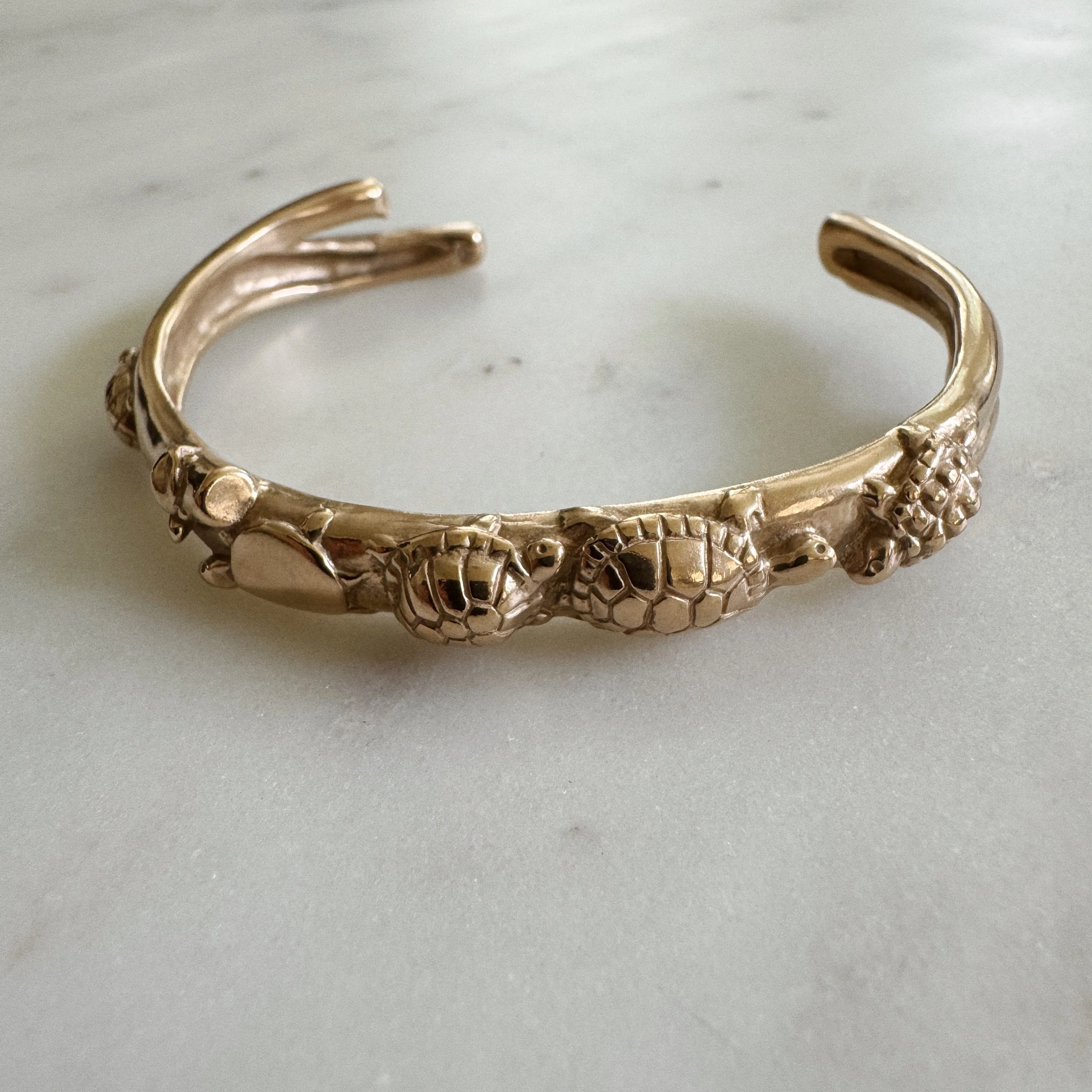 TURTLE CUFF